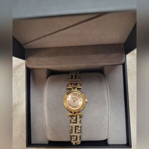 Fendi Orologi 2700L Leather Strap Watch